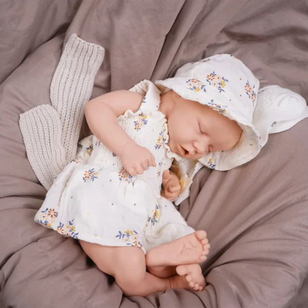 17.7" Lifelike Silicone Baby Reborn Doll - Image 6