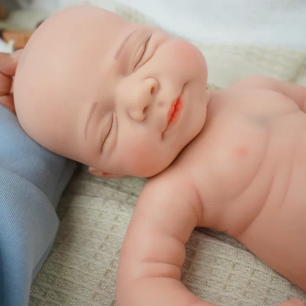 19.7 inch silicone baby boy reborn doll, realistic painted handicraft collectible - Image 4